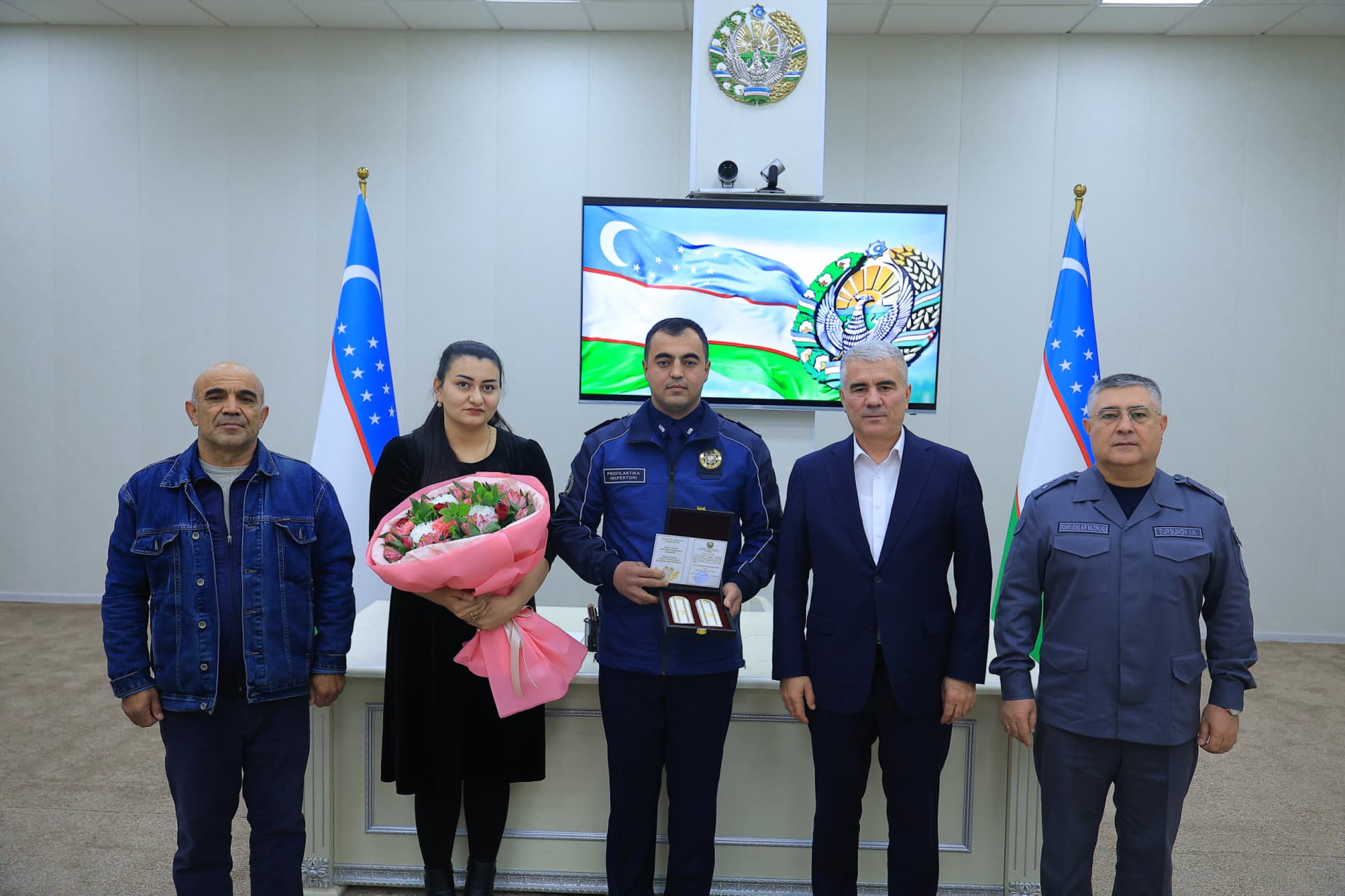 Xizmatda jasorat koʻrsatgan profilaktika inspektori munosib ragʻbatlantirildi