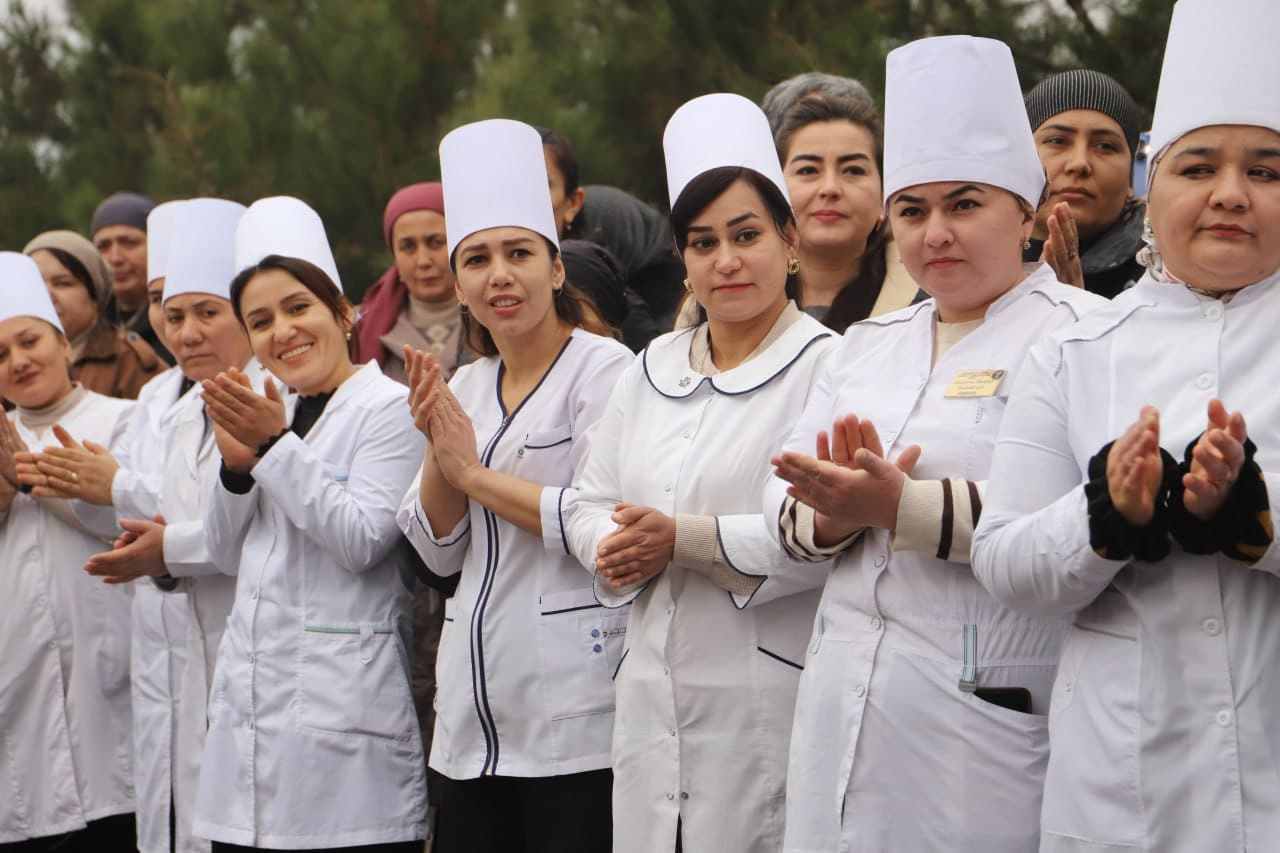 “Salomatlik marafoni”: Shofirkon tumanida keng qamrovli tibbiy ko‘riklar o‘tkazildi