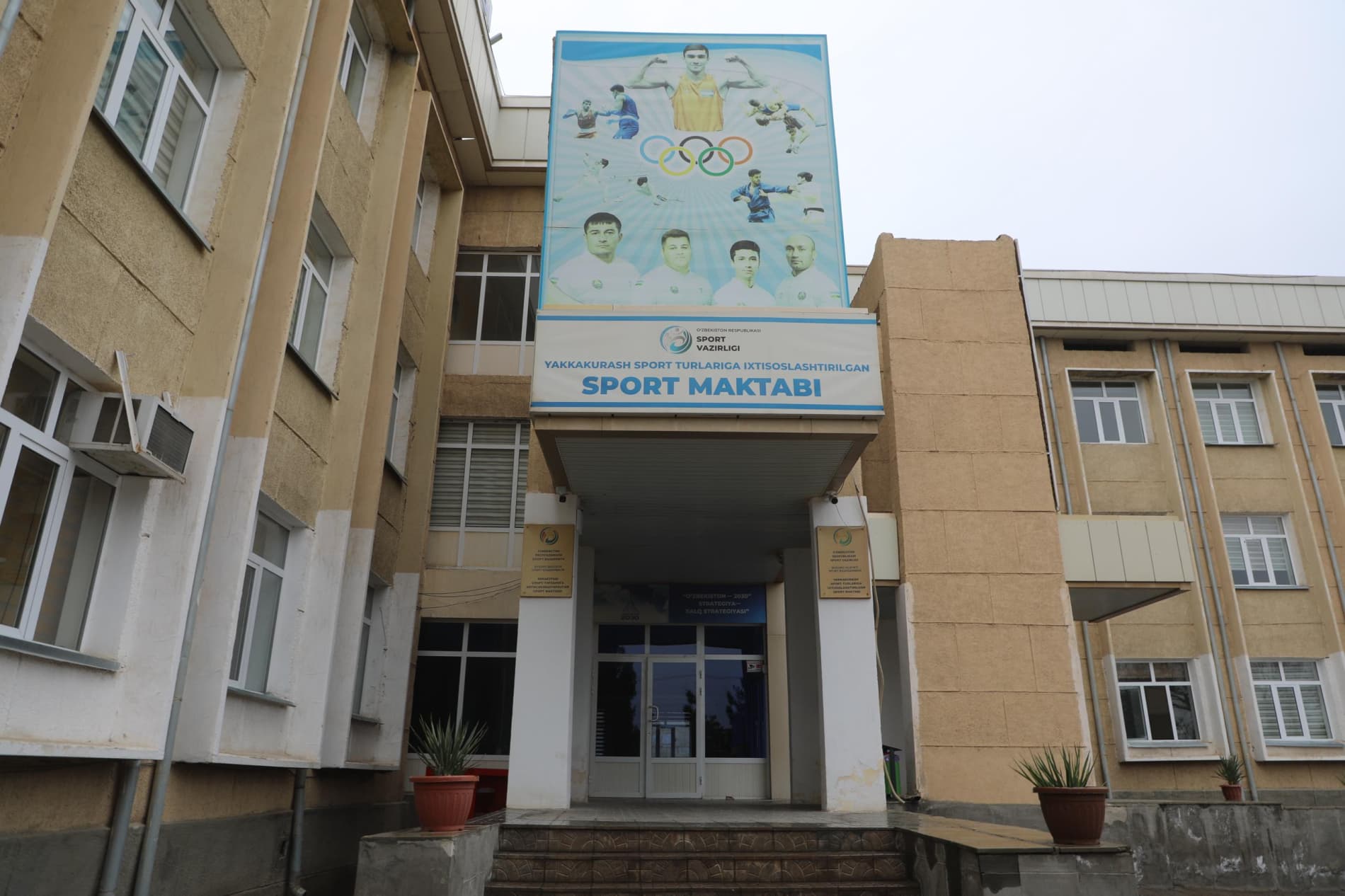 Бухорода замонавий спорт курашлари маркази фойдаланишга топширилди