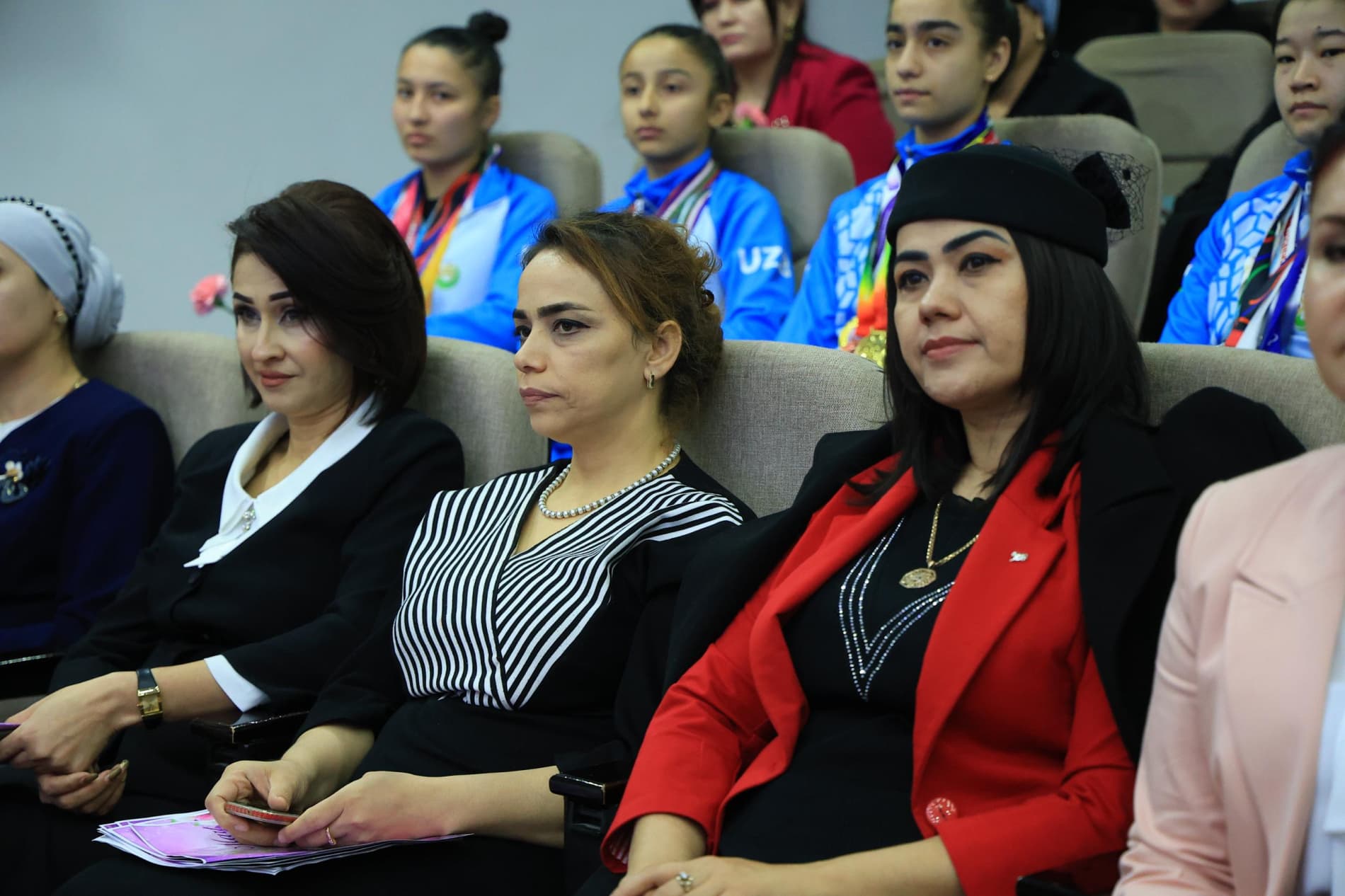 Халқаро хотин-қизлар куни байрами муносабати билан тантанали байрам тадбири ўтказилди