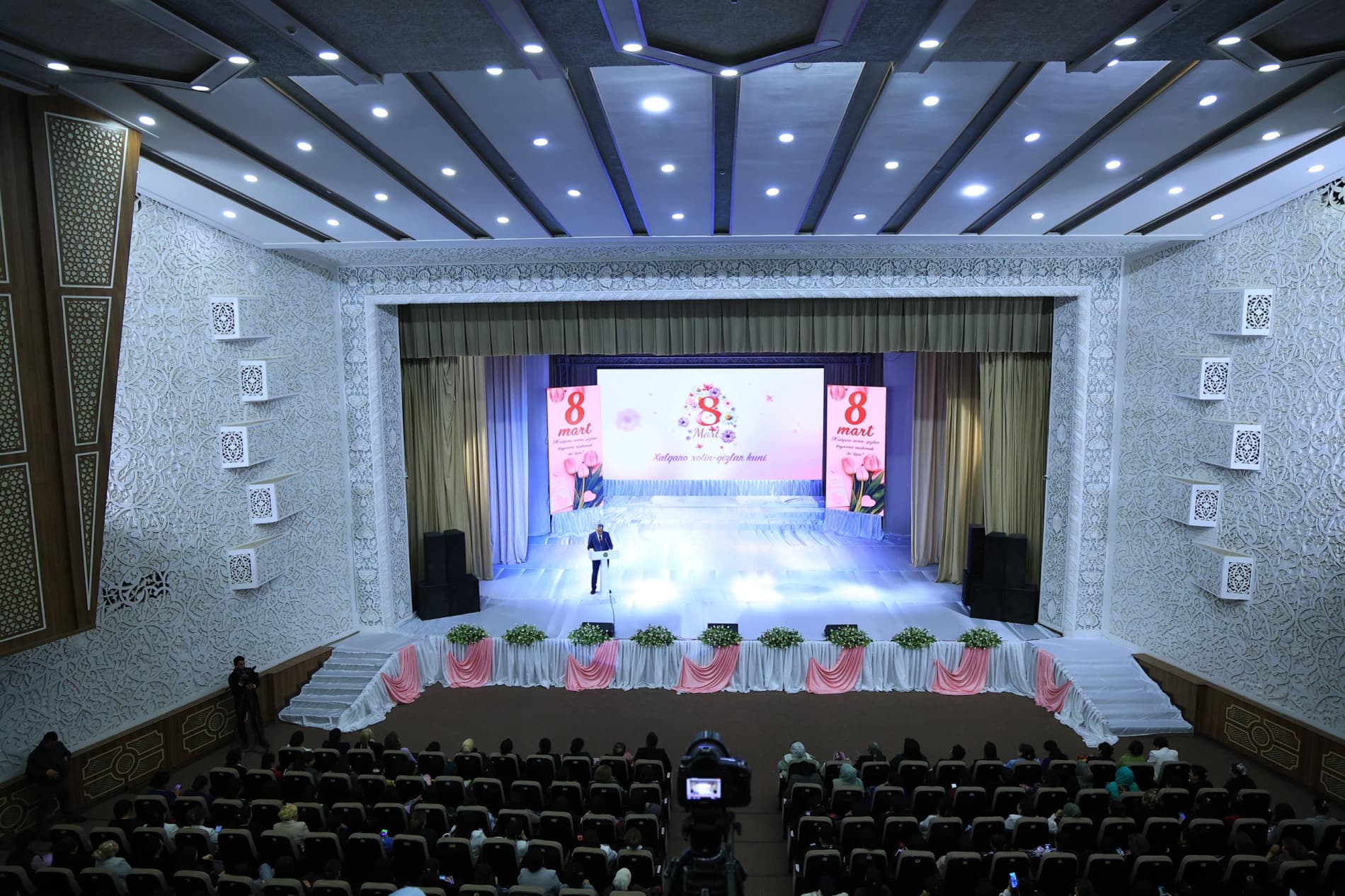 Халқаро хотин-қизлар куни байрами муносабати билан тантанали байрам тадбири ўтказилди