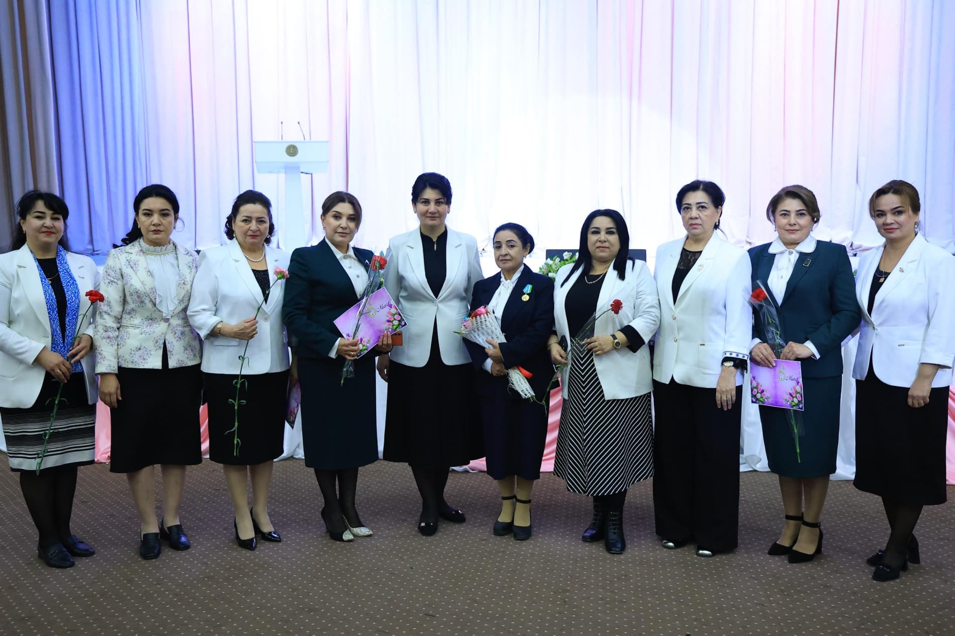 Халқаро хотин-қизлар куни байрами муносабати билан тантанали байрам тадбири ўтказилди