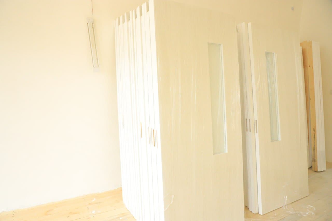 Vobkent: Hajuvon, Soʻfidehqon, Koʻlxatib va boshqa mahallalardagi maktab va bogʻchalarda qurilish-taʼmirlash ishlari avjida