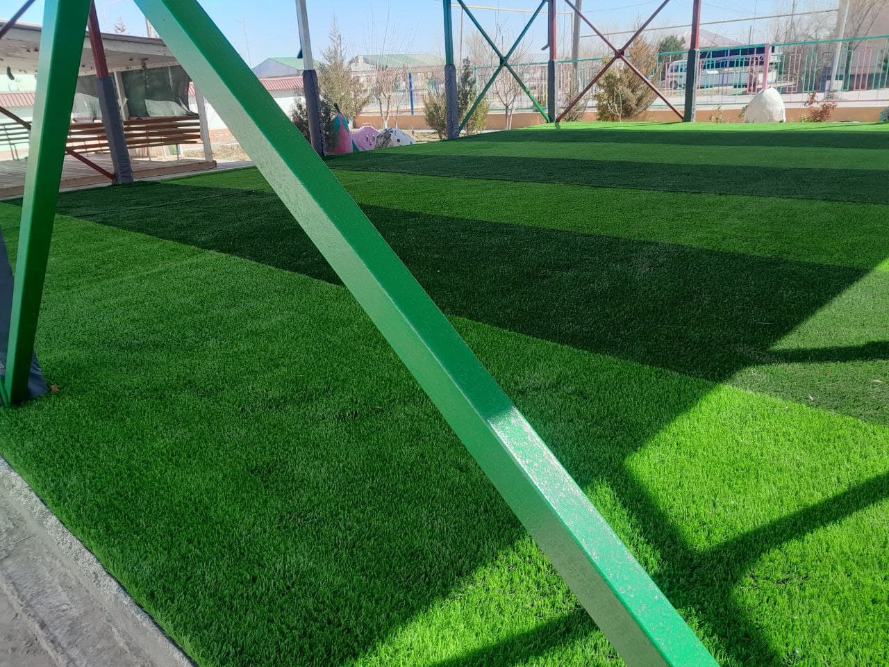 Qorovulbozor: bolalar maydonchalari qurilib, elektr transformatorlari taʼmirlanmoqda