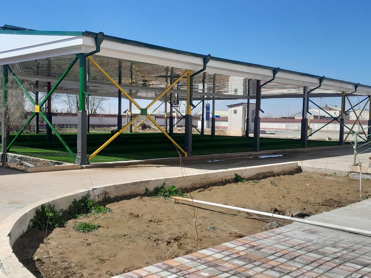 Qorovulbozor: bolalar maydonchalari qurilib, elektr transformatorlari taʼmirlanmoqda