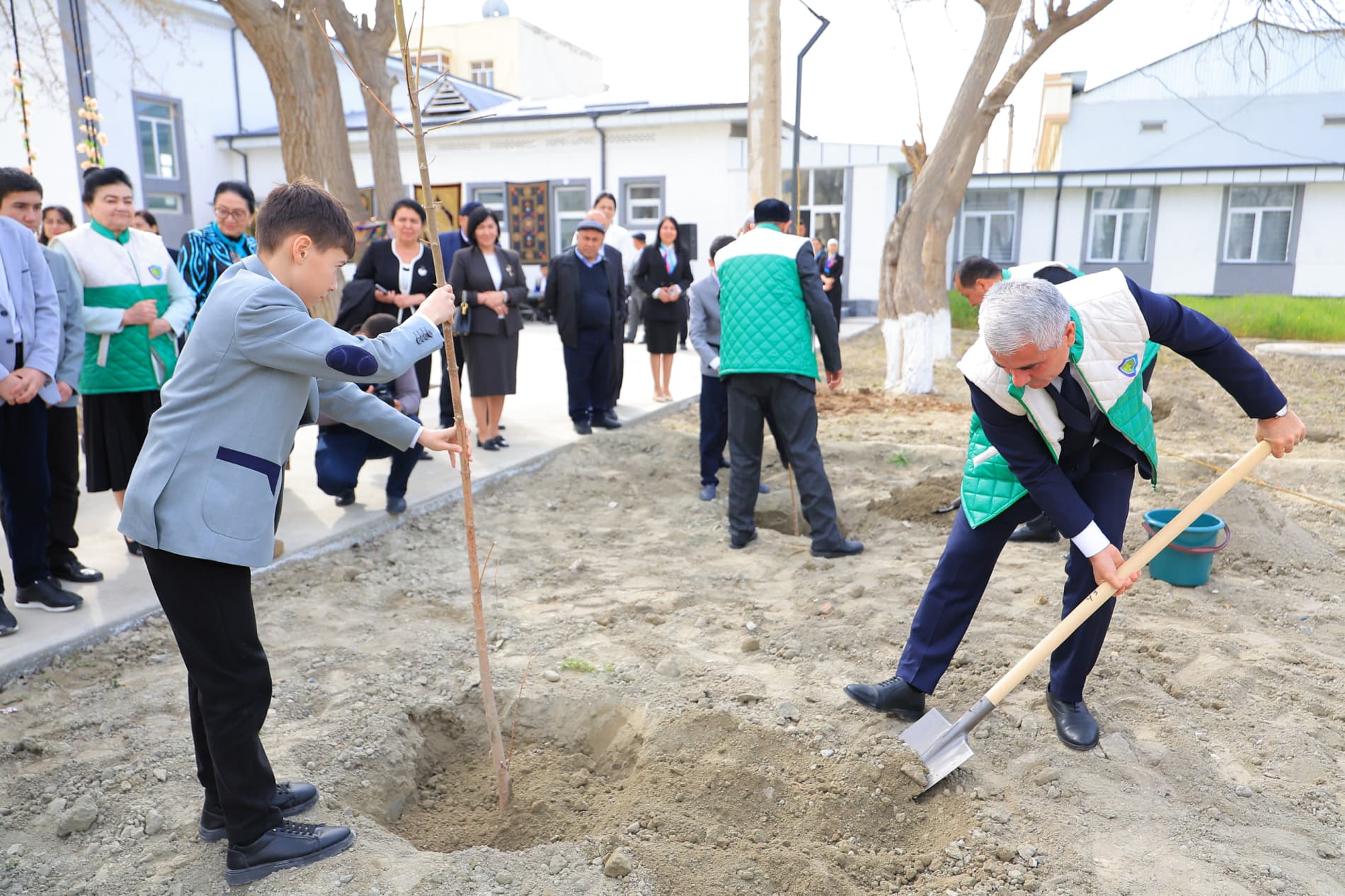 Buxoroda Abu Ali ibn Sino nomidagi ixtisoslashtirilgan maktab filiali ochildi
