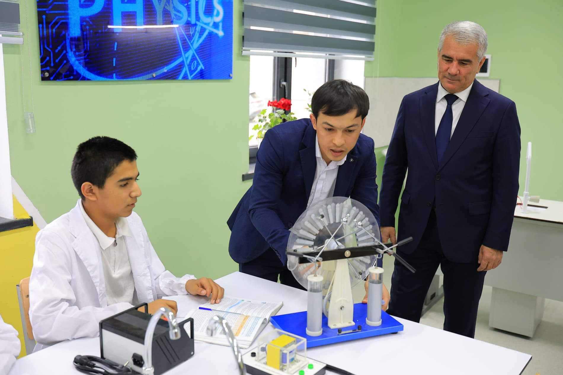 Buxoroda Abu Ali ibn Sino nomidagi ixtisoslashtirilgan maktab filiali ochildi