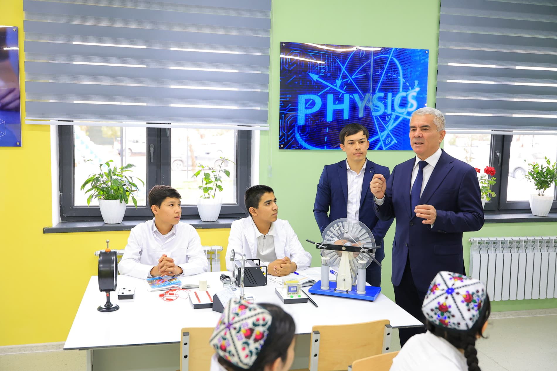 Buxoroda Abu Ali ibn Sino nomidagi ixtisoslashtirilgan maktab filiali ochildi