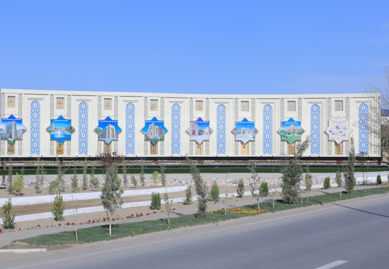 Kogon: temiryoʻlchilar tumani gulga burkanmoqda