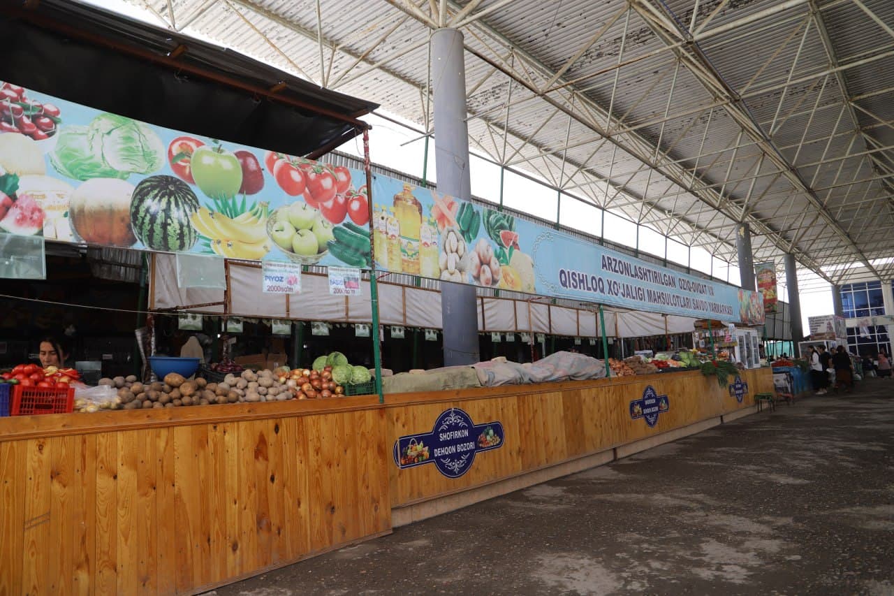 Шофиркон деҳқон ва буюм бозори янги қиёфага кирмоқда