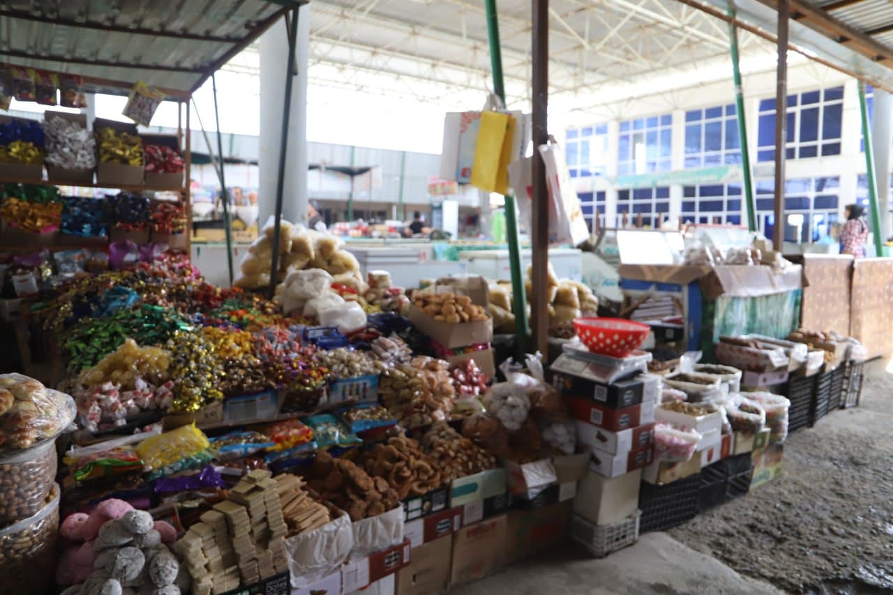 Шофиркон деҳқон ва буюм бозори янги қиёфага кирмоқда