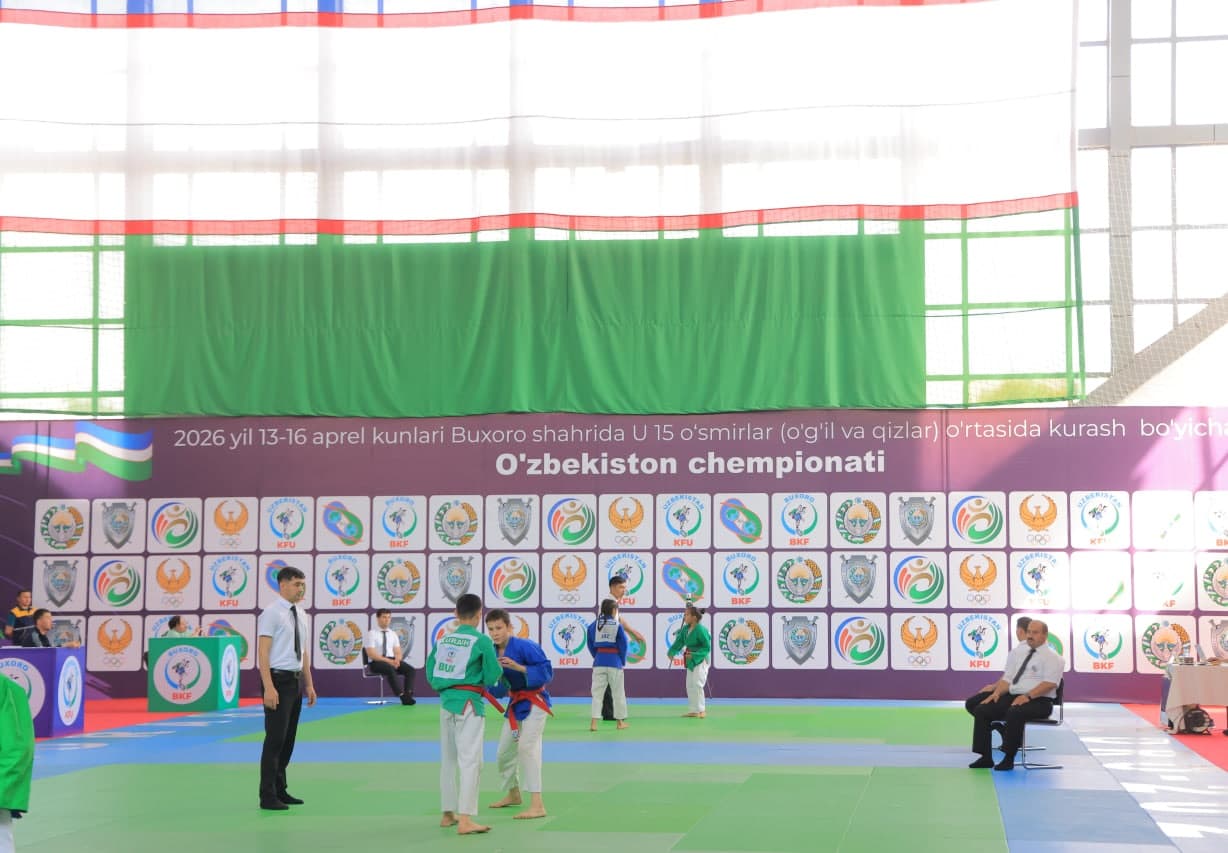 Бухорода кураш бўйича U-15 ўсмирлар (ўғил ва қиз болалар) ўртасида Ўзбекистон чемпионати ўтказилмоқда