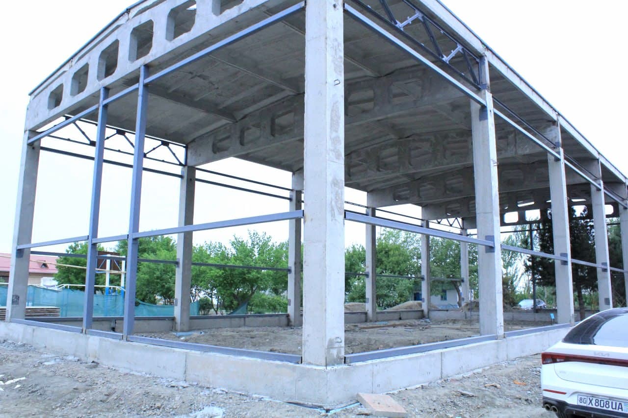 Ғиждувон: “Тахтахон”да 590 ўринли умумтаълим мактаби қайта қурилмоқда