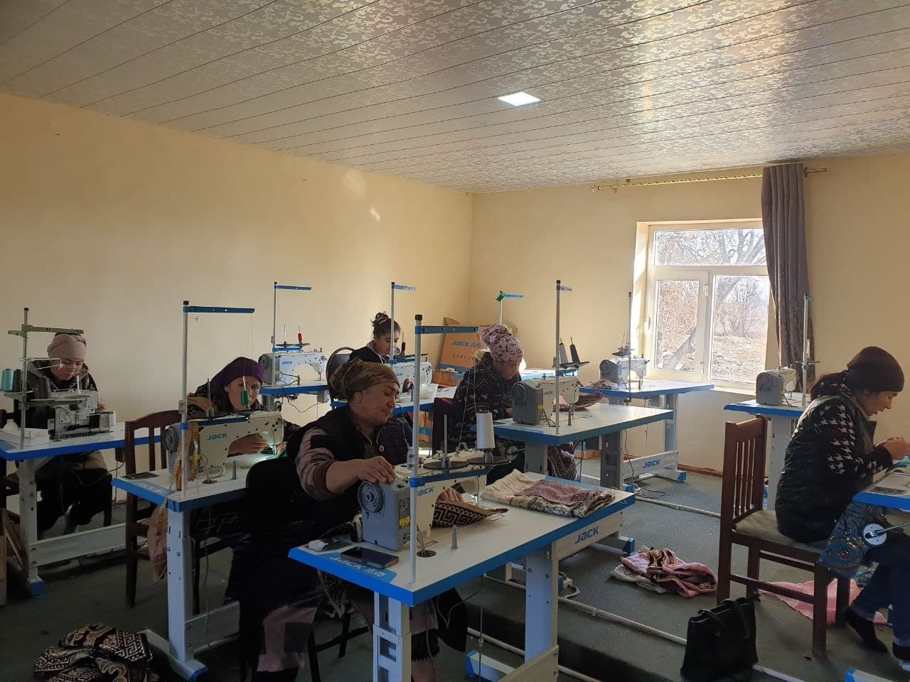 Peshku: chevar Salomat Hayitova sexida 8 nafar ayolni ish bilan ta’minlamoqda