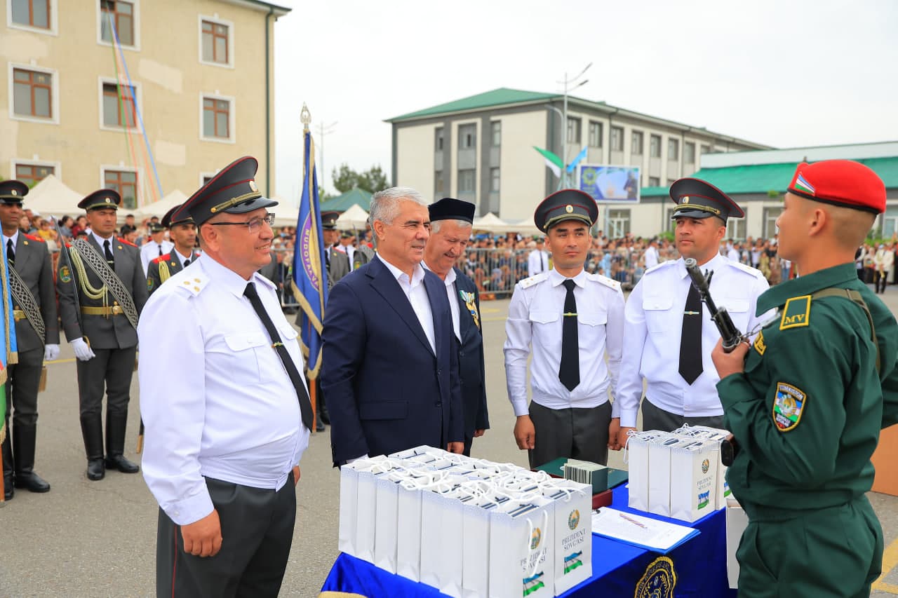 Buxoroda ham yosh askarlar qasamyod qabul qildi