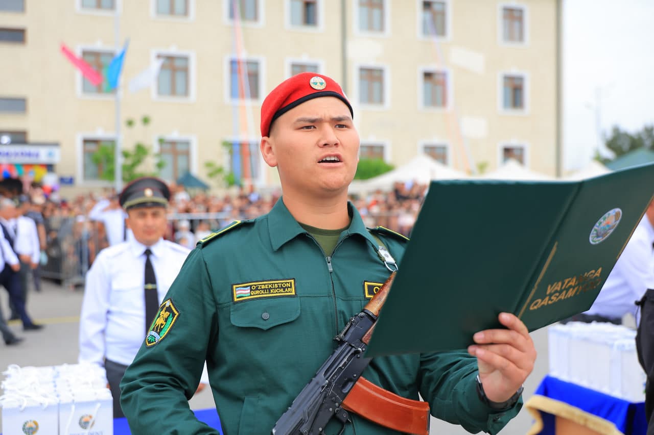 Buxoroda ham yosh askarlar qasamyod qabul qildi
