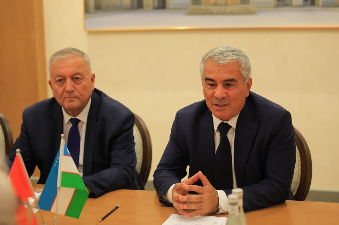 Botir Zaripov Turkiya Respublikasi Konstitutsiyaviy sudi prezidenti Qodir Oʻzkaya bilan uchrashdi