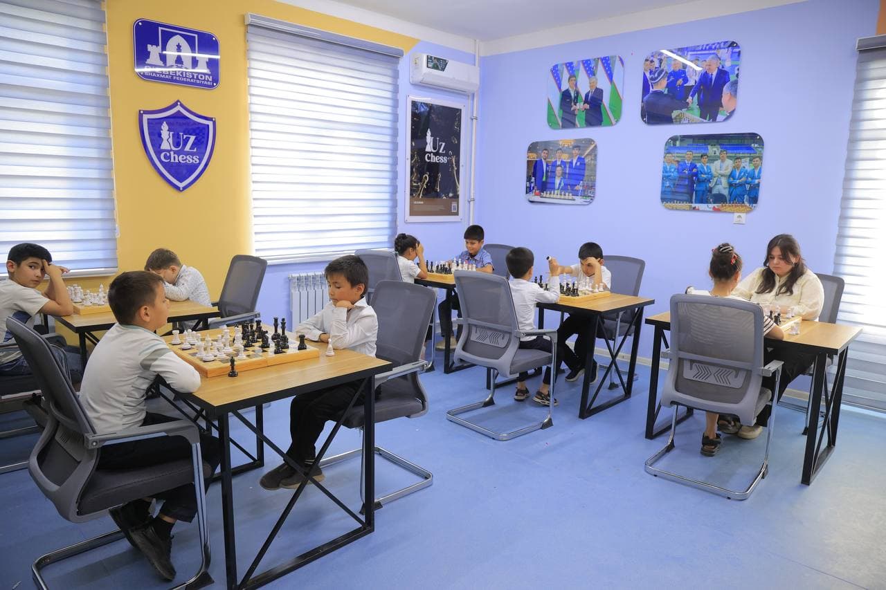 Шофиркон: “Yoshlar markazi” замонавий иншооти фойдаланишга топширилди