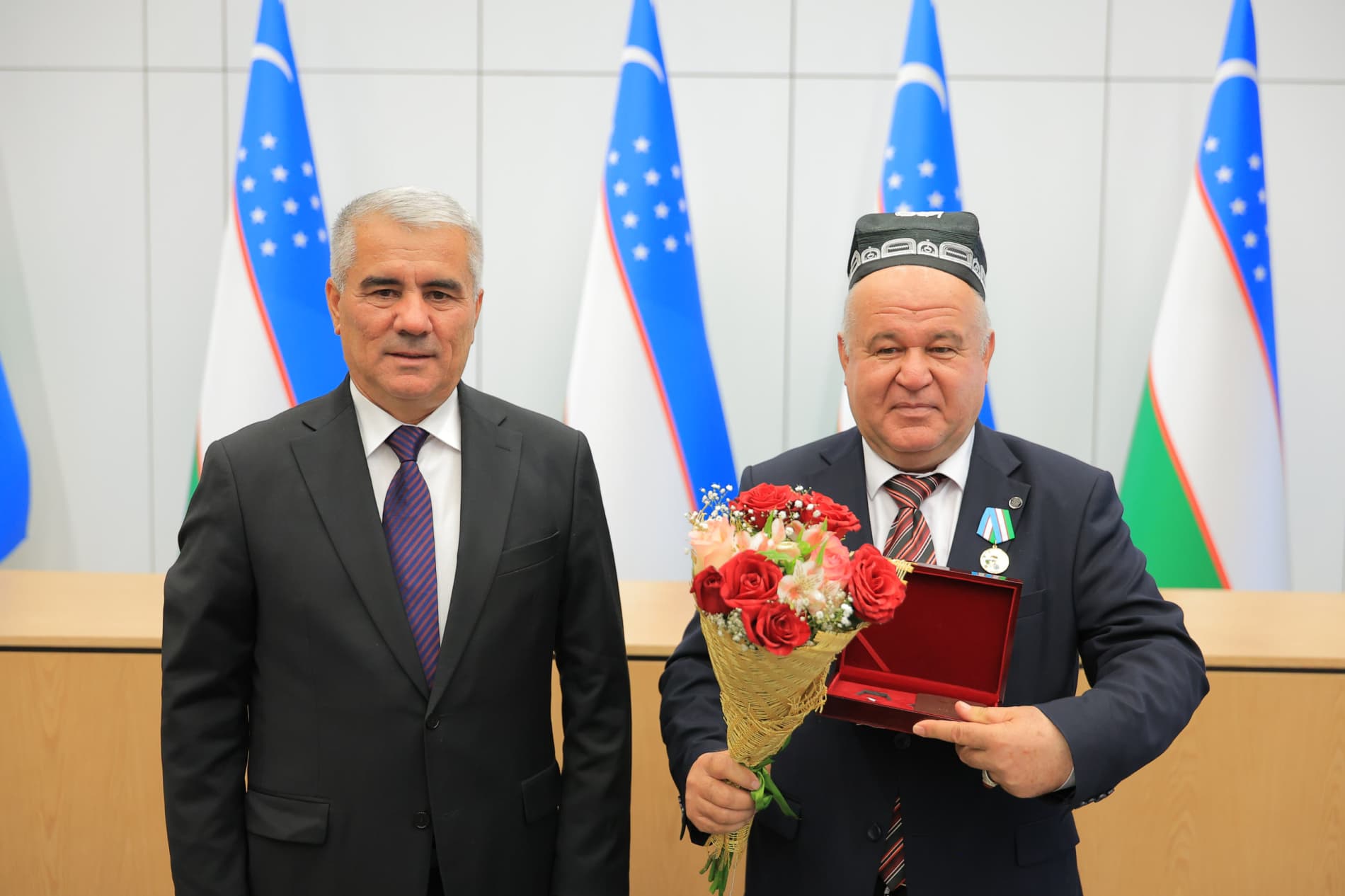 Buxoroliklarga davlat mukofotlari tantanali ravishda topshirildi