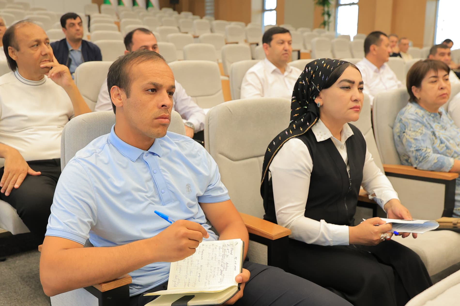 Botir Zaripov madaniyat, sanʼat va adabiyot sohalari xodimlari bilan uchrashdi