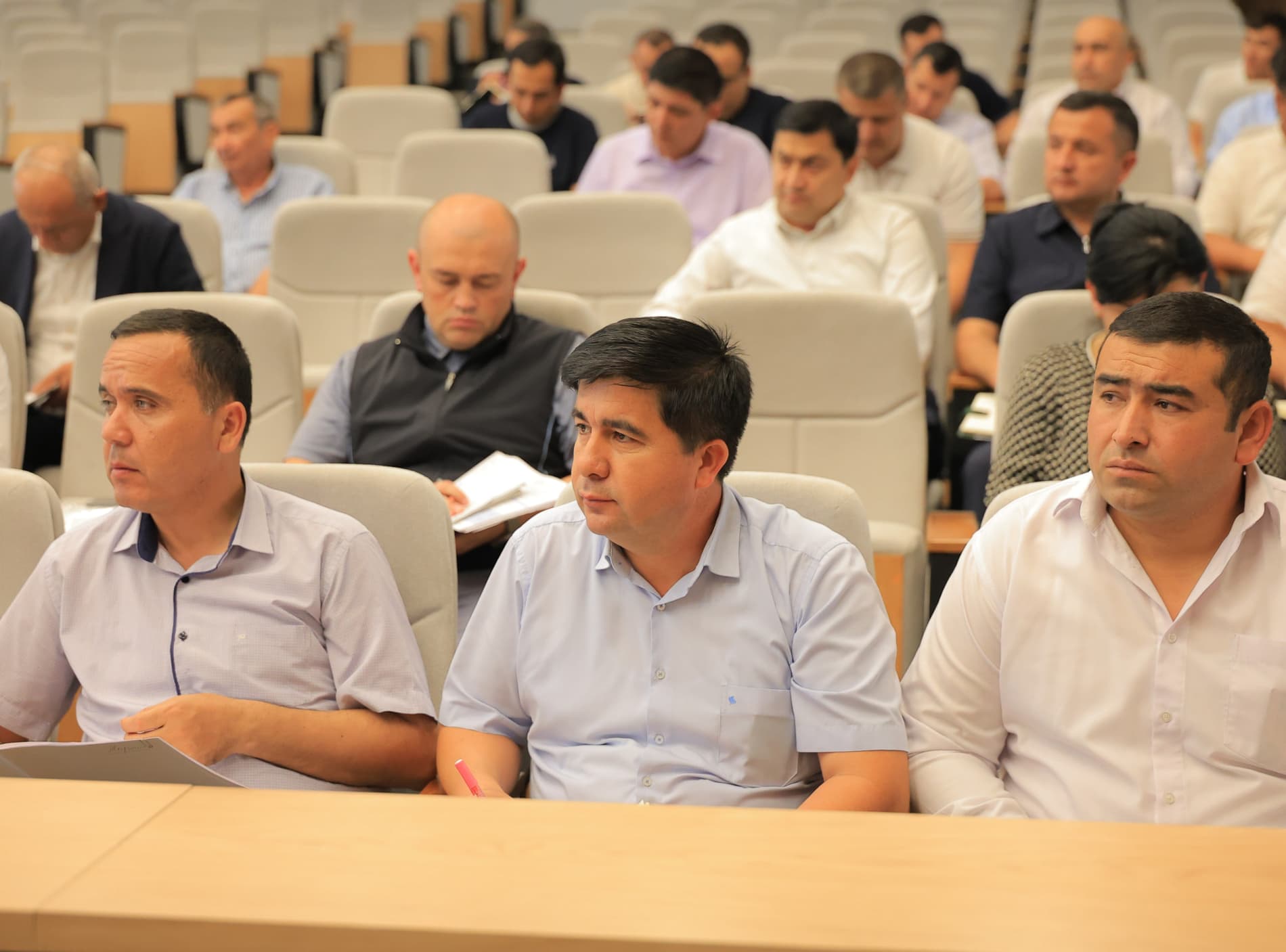 Botir Zaripov madaniyat, sanʼat va adabiyot sohalari xodimlari bilan uchrashdi
