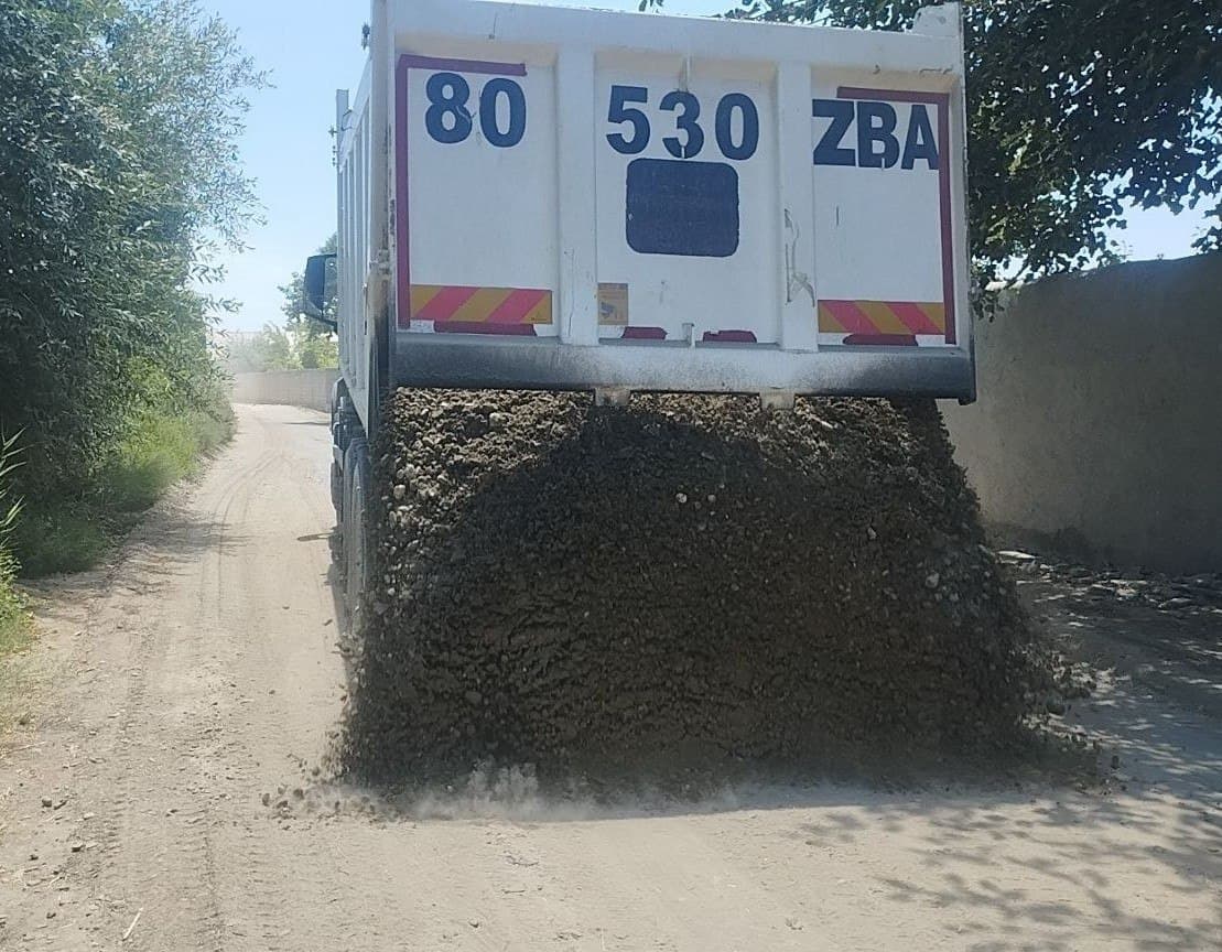 Vobkentda aholi tashabbusi bilan 3,2 kilometr ichki yoʻl asfaltlanmoqda