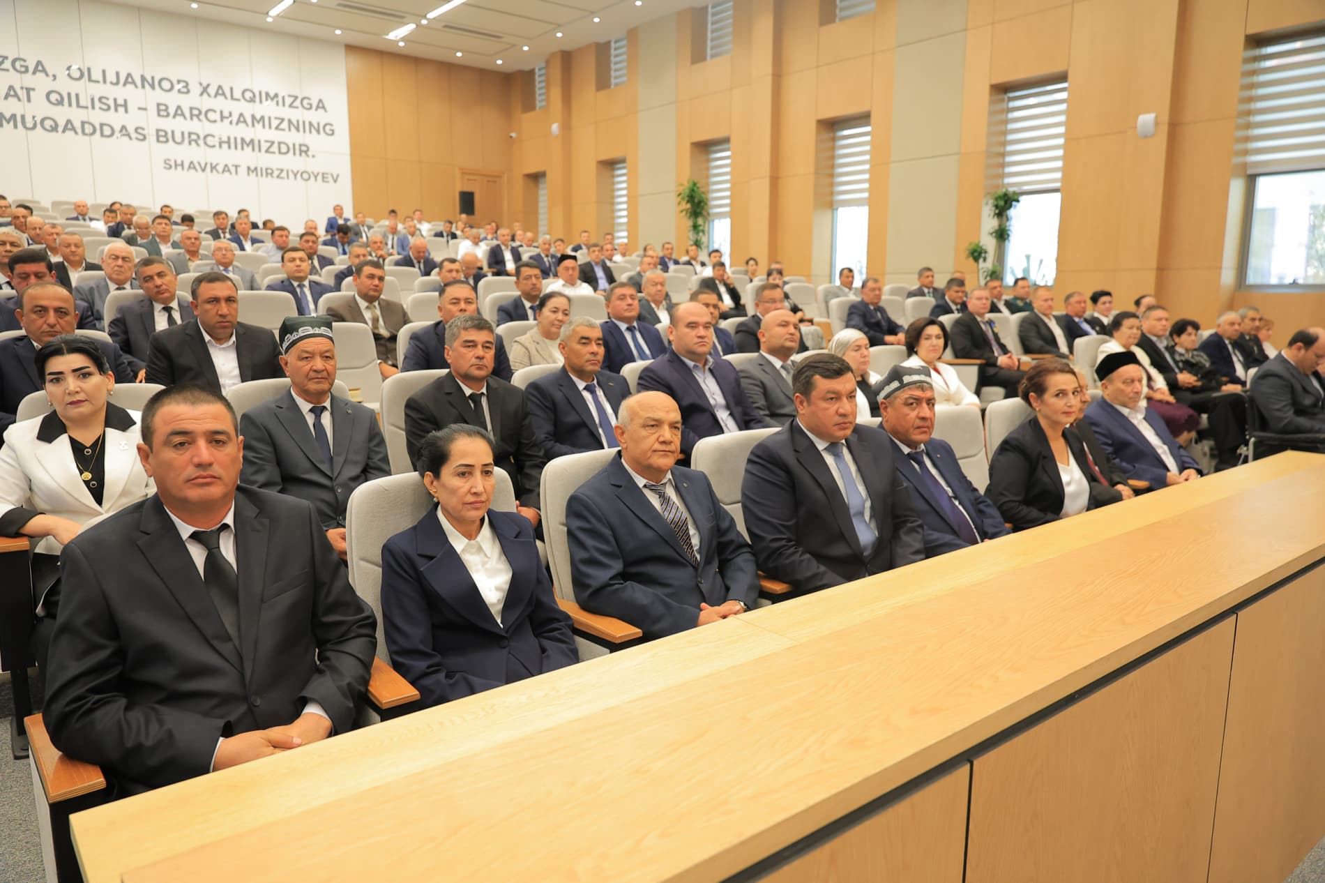 Бухороликларга юксак давлат мукофотлари тантанали тарзда топширилди