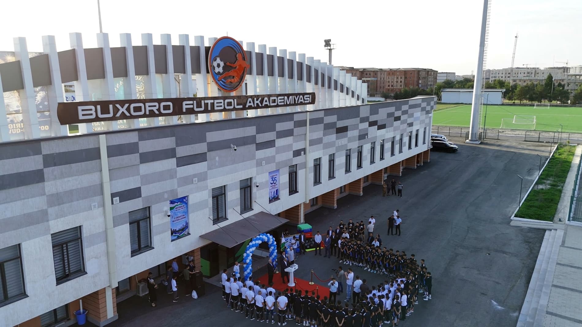 Buxoroda zamonaviy futbol akademiyasi foydalanishga topshirildi