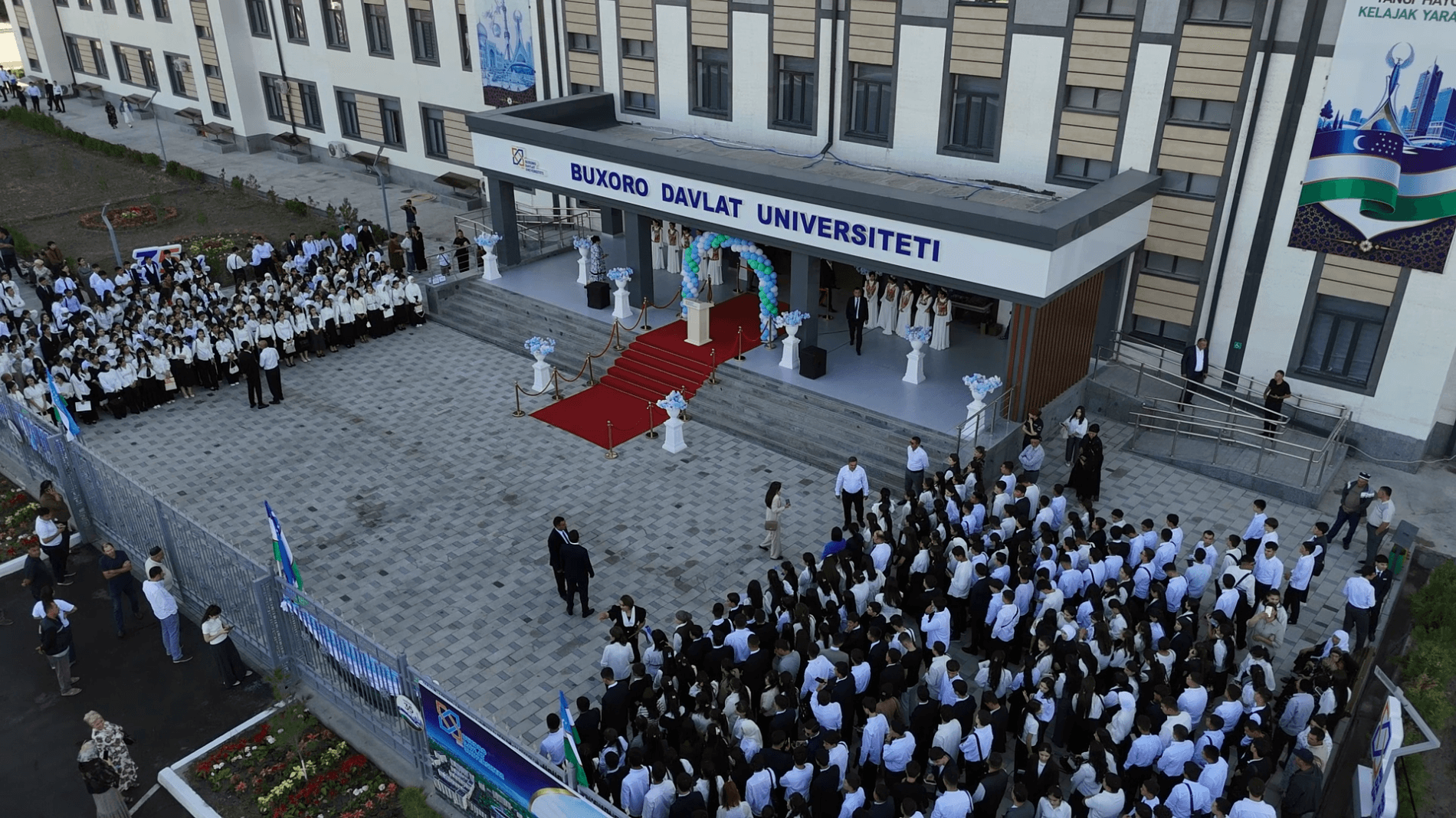 Buxoro davlat universitetida 2026/2027-oʻquv yilining boshlanishi, “Talabalikka bagʻishlov” tadbiri hamda 2700 oʻrinli yangi zamonaviy oʻquv binosining tantanali ochilish marosimi boʻlib oʻtdi