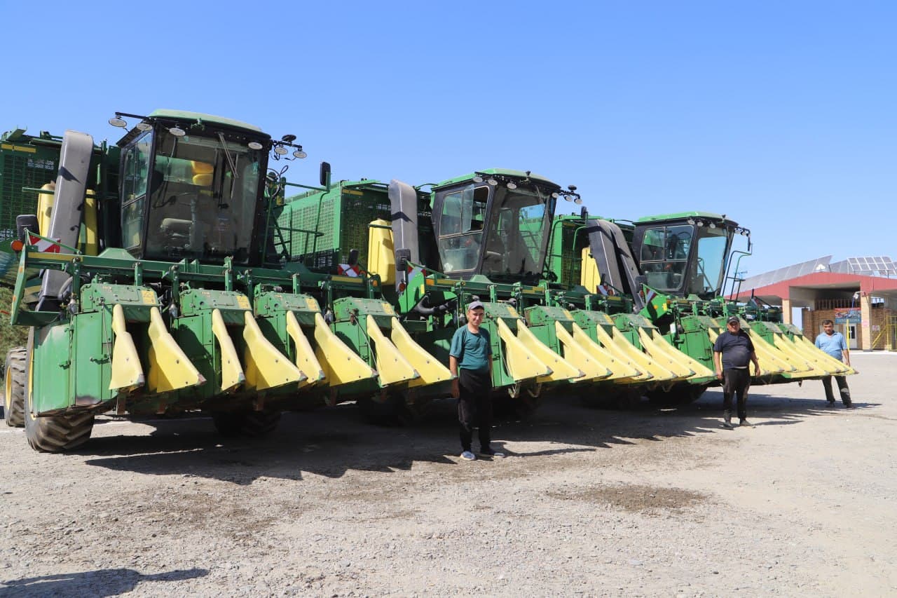Shofirkon: yigʻim-terim oldidan “John Deere-9970” rusumli yuqori unumdor kombaynlar xarid qilindi