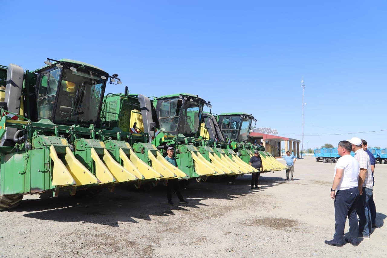 Shofirkon: yigʻim-terim oldidan “John Deere-9970” rusumli yuqori unumdor kombaynlar xarid qilindi