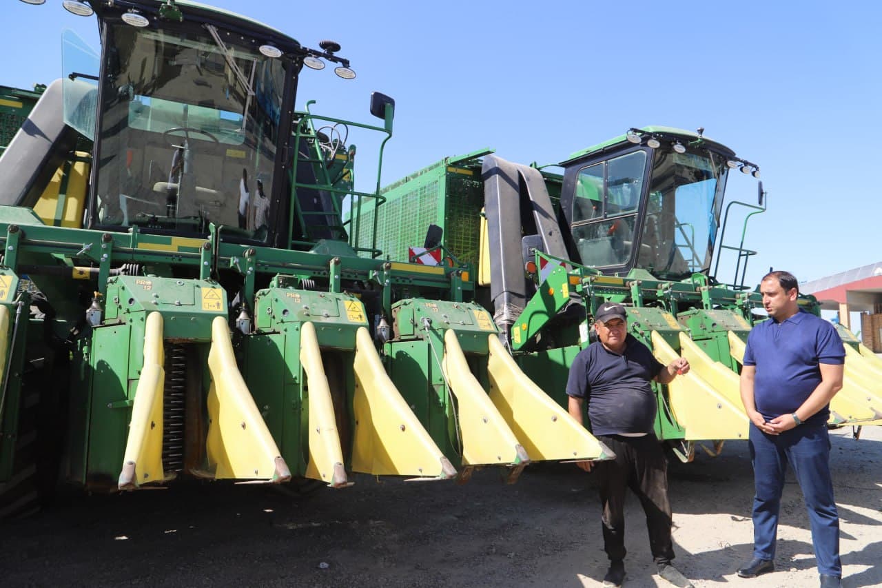 Shofirkon: yigʻim-terim oldidan “John Deere-9970” rusumli yuqori unumdor kombaynlar xarid qilindi