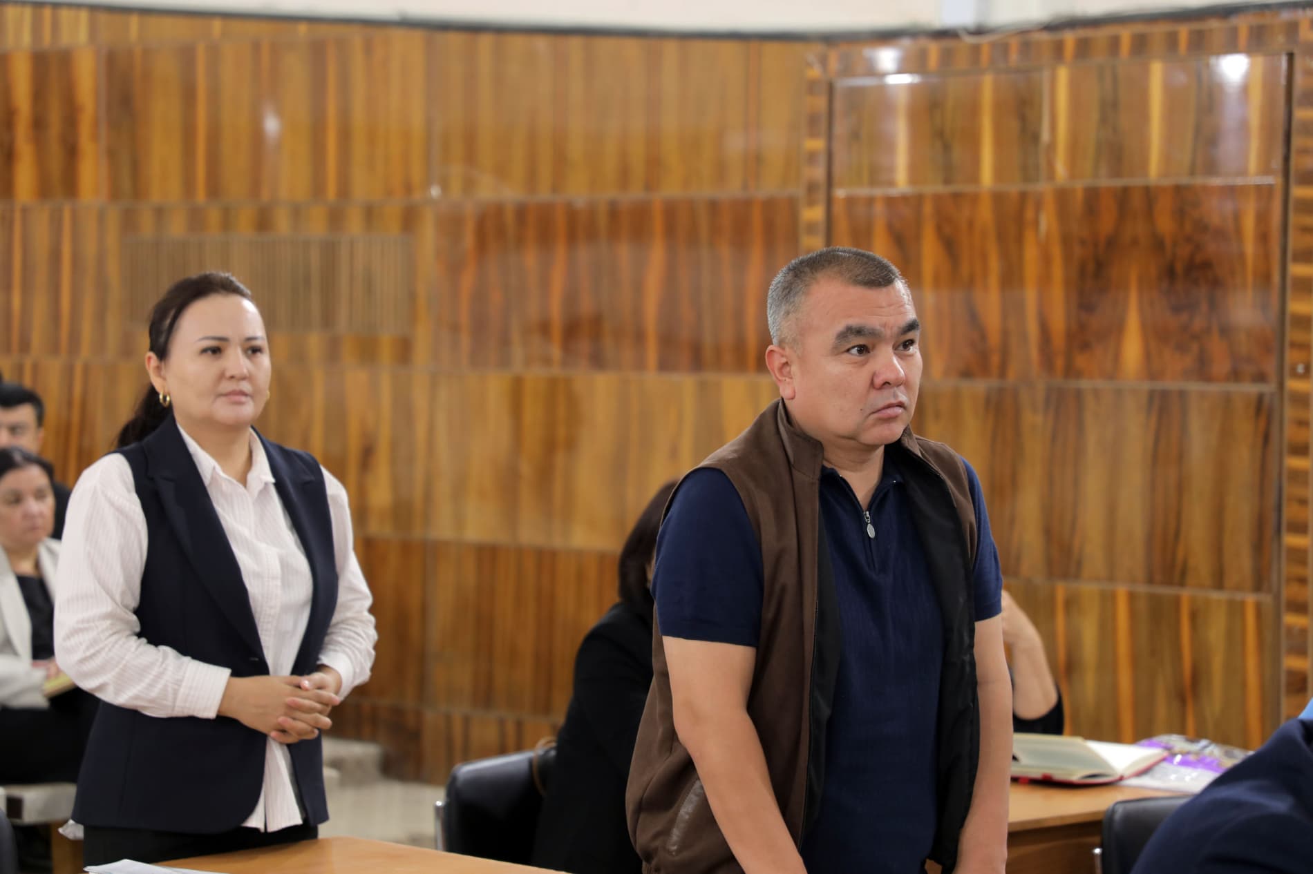 Buxoro viloyati rahbariyati Xoʻjayli tumanida: ustuvor vazifalar va dolzarb masalalar muhokama qilindi