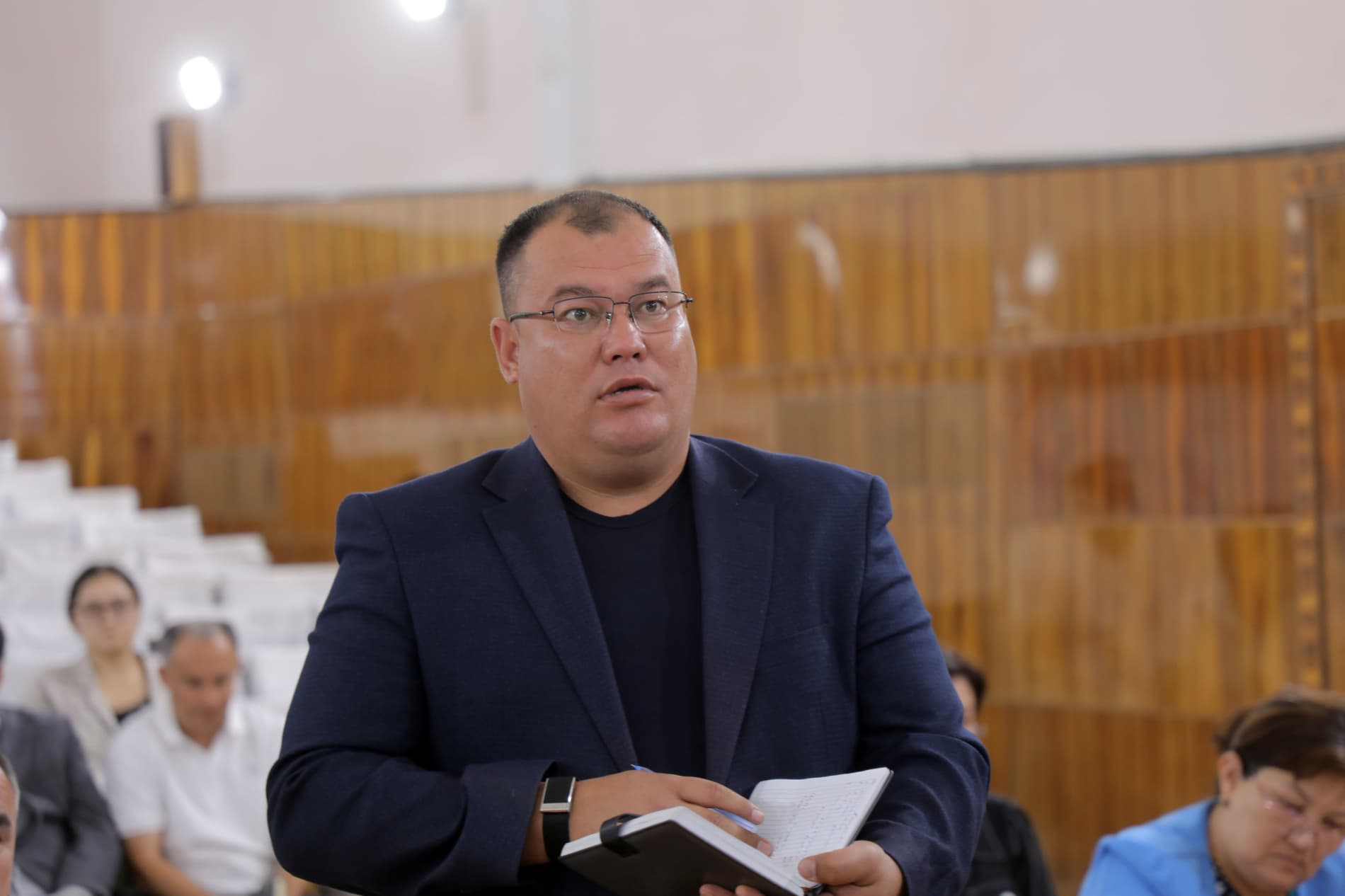 Buxoro viloyati rahbariyati Xoʻjayli tumanida: ustuvor vazifalar va dolzarb masalalar muhokama qilindi