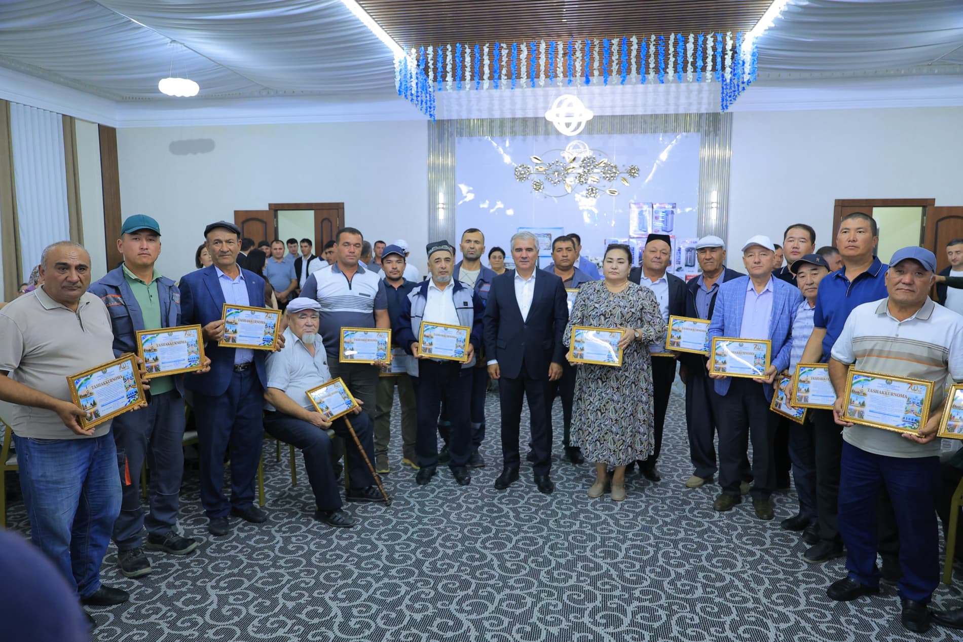 Gazli shahrining 70 yilligi munosabati bilan 12 nafar bolajonning sunnat toʻyi oʻtkazildi