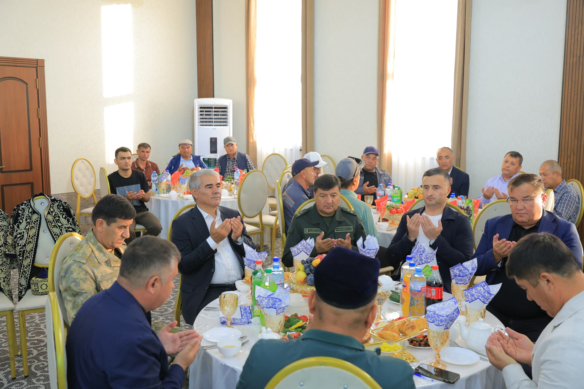 Gazli shahrining 70 yilligi munosabati bilan 12 nafar bolajonning sunnat toʻyi oʻtkazildi