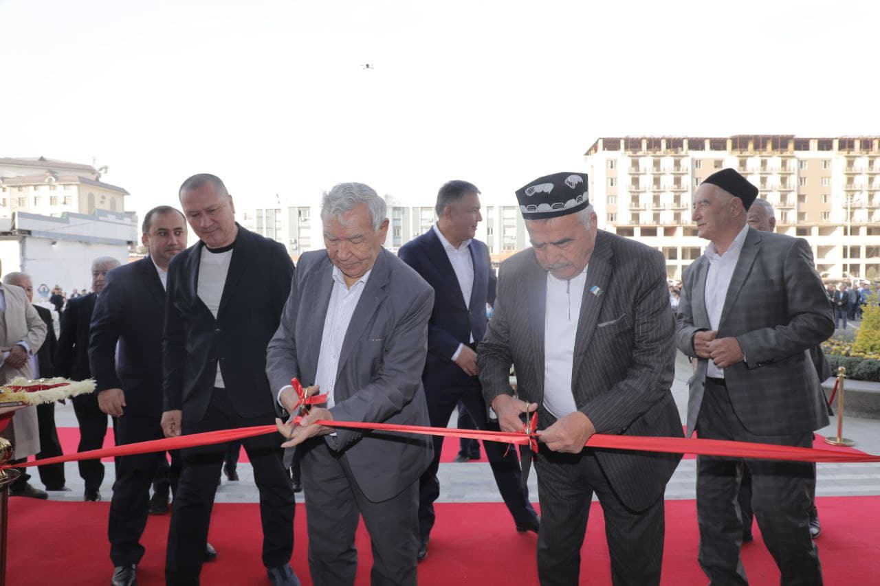 Videoreportaj: Jizzax shahrida ilk yirik MALL — “KO‘K SAROY” o‘z faoliyatini boshladi