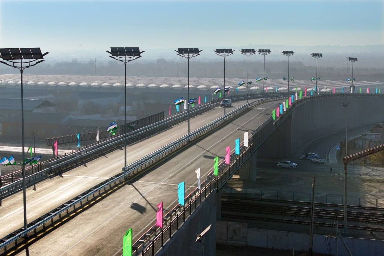 Президент ознакомился с современными проектами в сфере дорожного строительства, энергетики и градостроительства