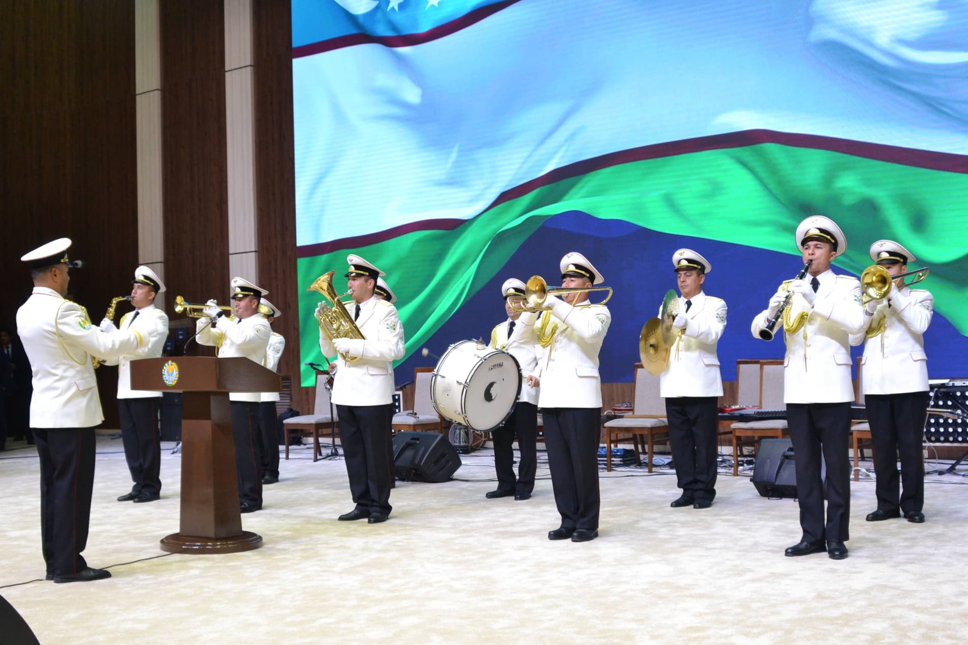 Videoreportaj: Konstitutsiyamizning 33 yilligi Jizzaxda keng nishonlandi