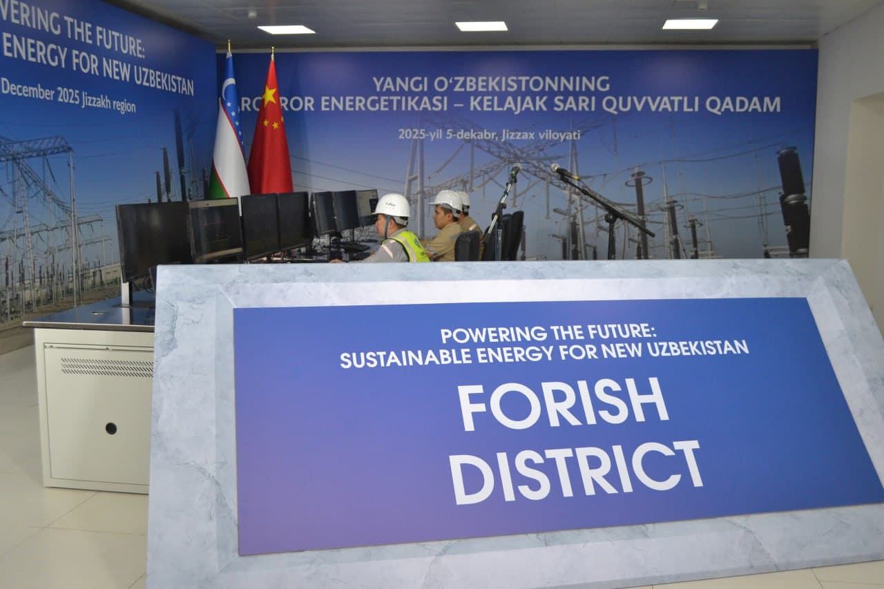 Videoreportaj: Jizzaxda 500 MVTga teng fotoelektr stansiya tarmog‘ining 200 MVT ulanib, foydalanishga topshirildi