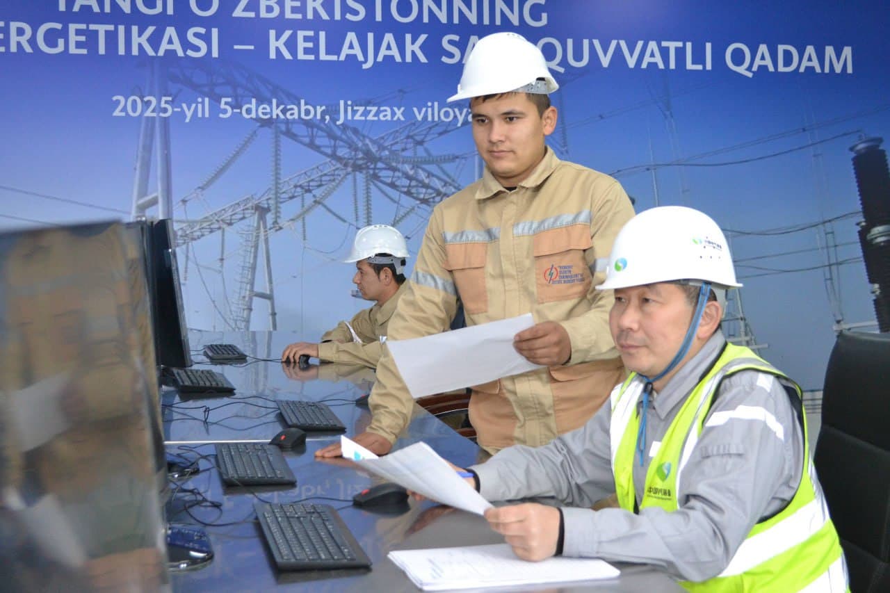 Videoreportaj: Jizzaxda 500 MVTga teng fotoelektr stansiya tarmog‘ining 200 MVT ulanib, foydalanishga topshirildi