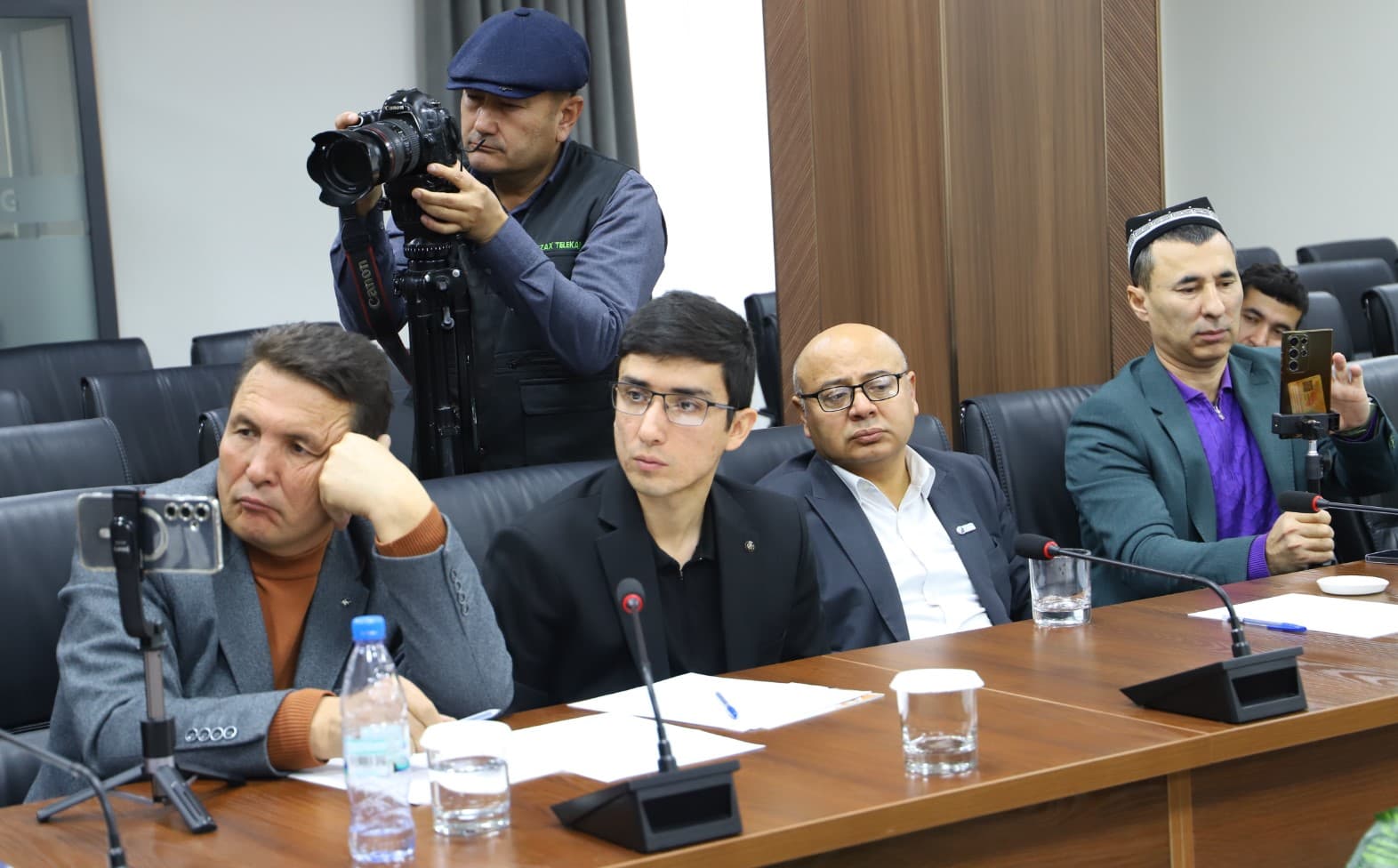 Videoreportaj: Jizzaxda chorvachilikni rivojlantirish masalalari muhokama etildi