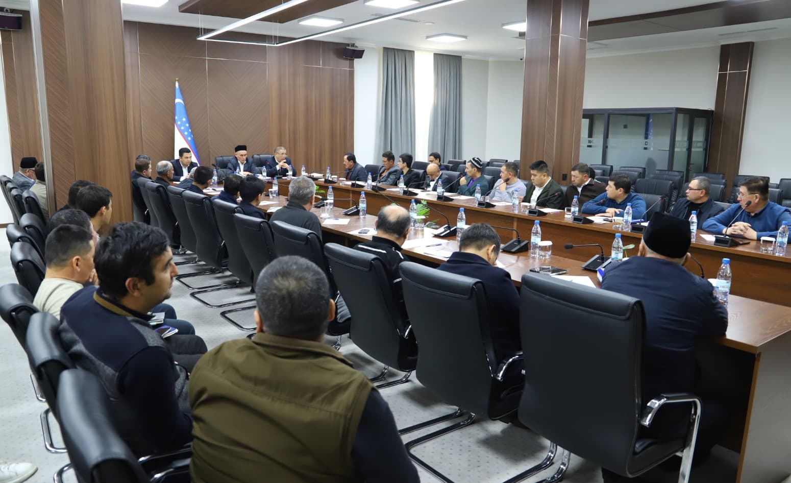 Videoreportaj: Jizzaxda chorvachilikni rivojlantirish masalalari muhokama etildi