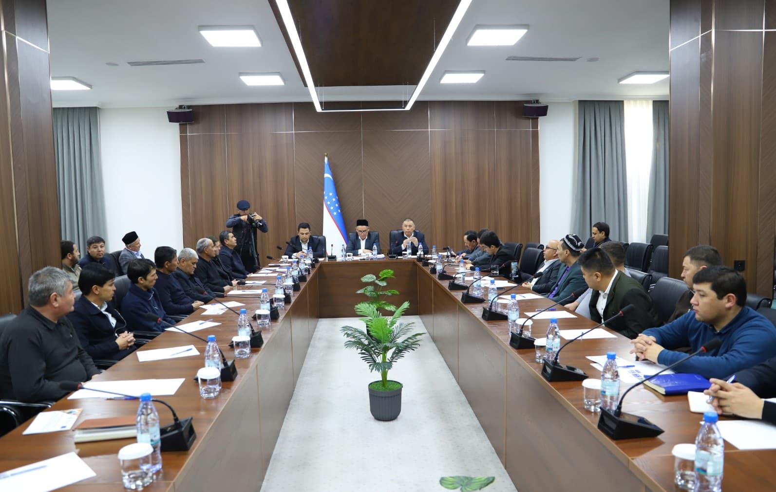 Videoreportaj: Jizzaxda chorvachilikni rivojlantirish masalalari muhokama etildi