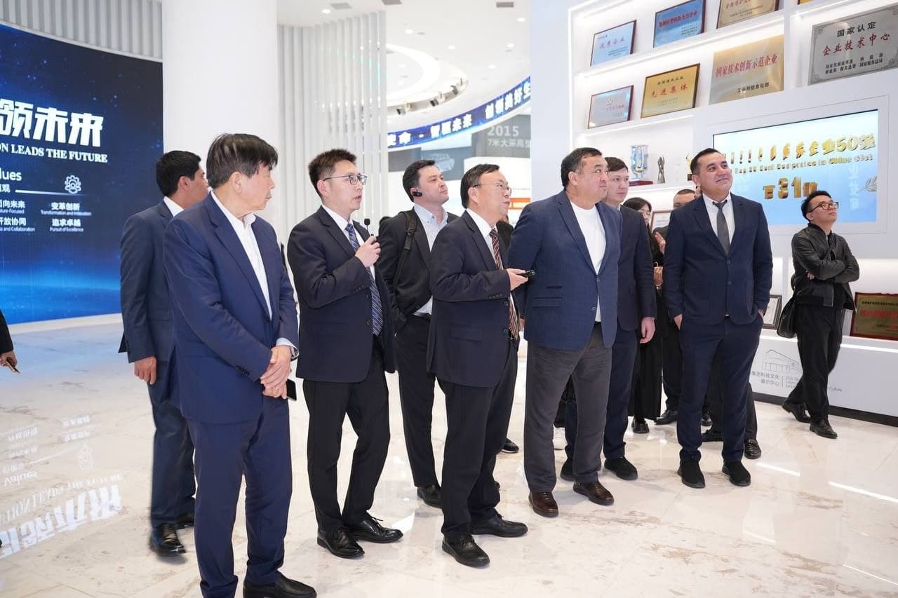 Jizzax delegatsiyasi Xitoyda yirik sanoat kompaniyalari bilan hamkorlik masalalarini muhokama qildi