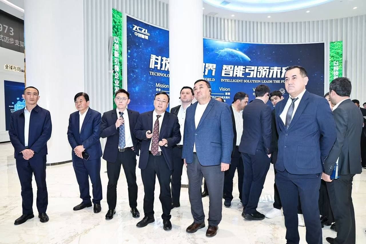 Jizzax delegatsiyasi Xitoyda yirik sanoat kompaniyalari bilan hamkorlik masalalarini muhokama qildi