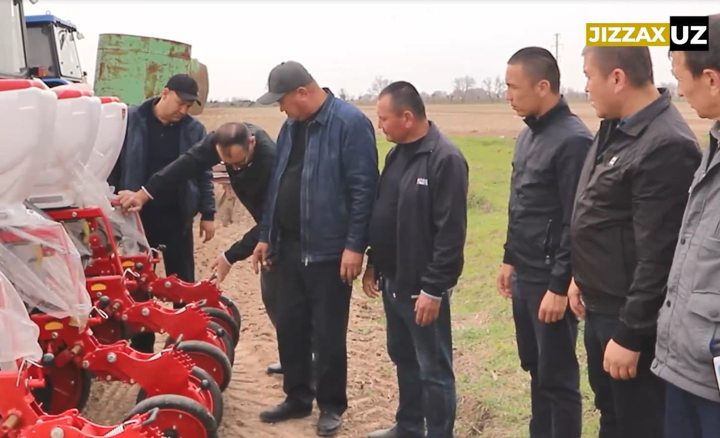 Videoreportaj: Do‘stlikda chigit ekish ishlari jadal boshlandi