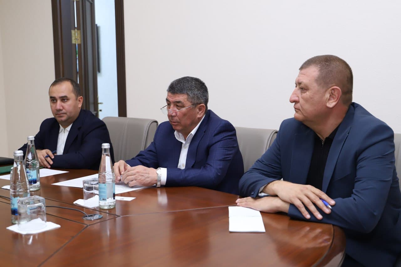Jizzaxda innovatsiyalar va kelajak iqtisodiyotini rivojlantirish masalalari muhokama qilindi