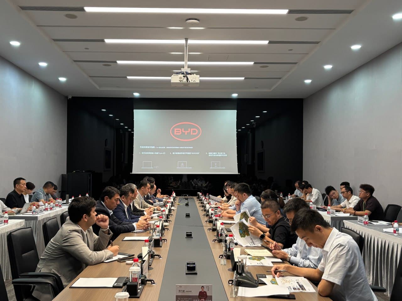 JIZZAX VA "BYD GROUP” O‘RTASIDA ISHLAB CHIQARISH QUVVATLARI KENGAYTIRILIB, YANGI INVESTITSIYA LOYIHALAR AMALGA OSHIRILADI