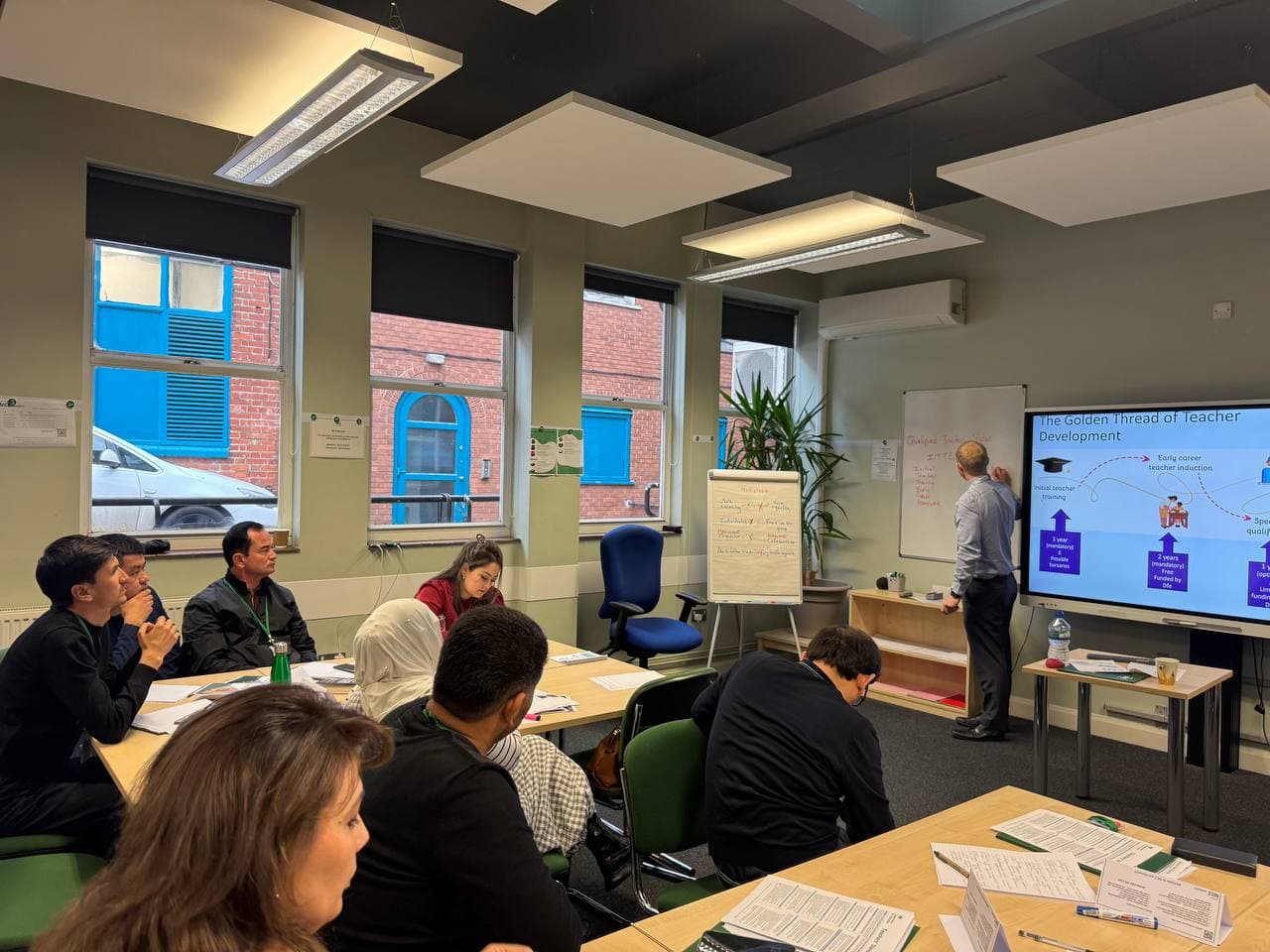 Qashqadaryolik bir guruh davlat va nodavlat maktab rahbarlari xorijda malaka oshirish dasturida ishtirok etmoqda